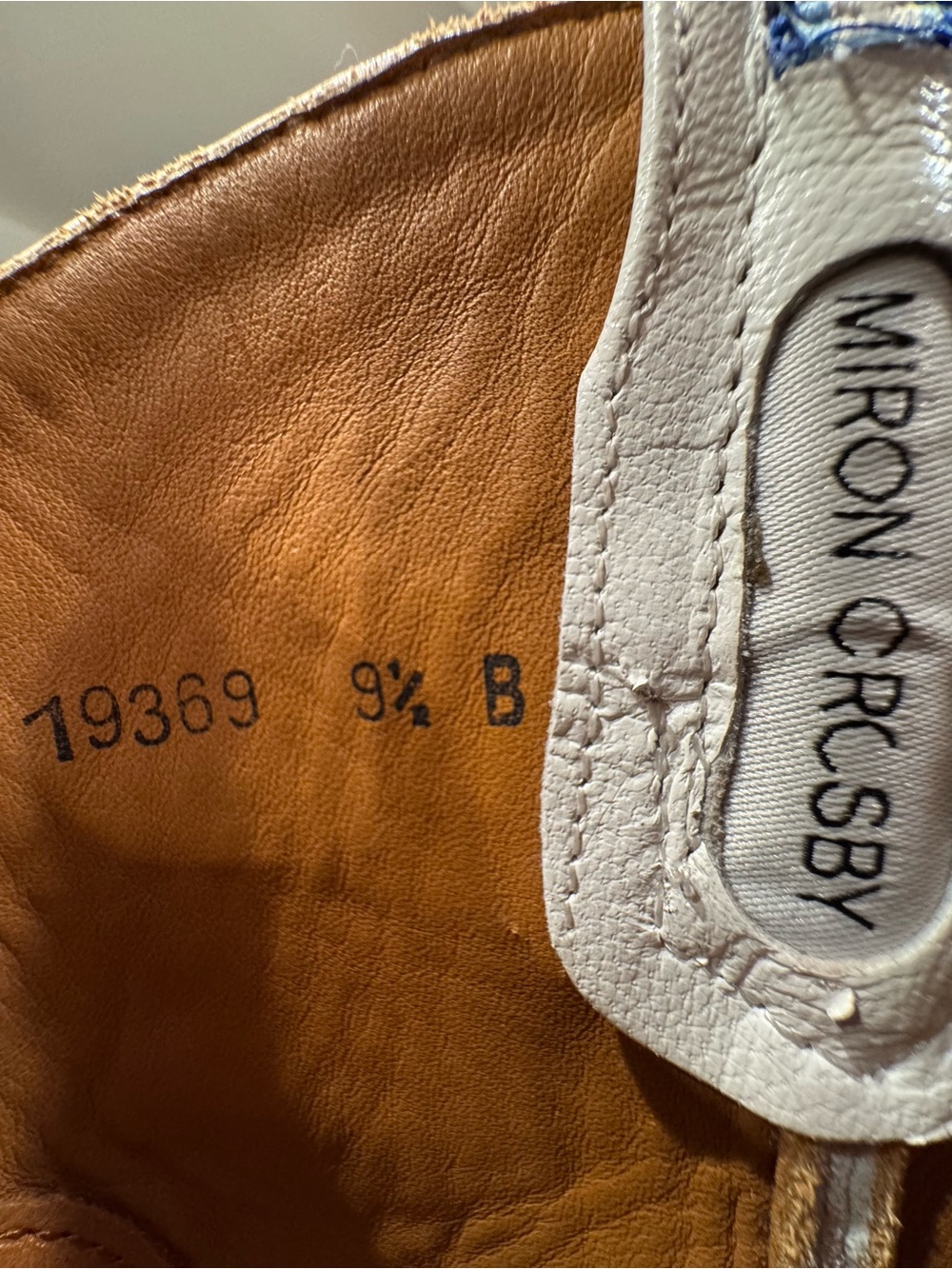 MIRÒN Maggie White Women's Western Ankle Boots - Picture 8 of 9